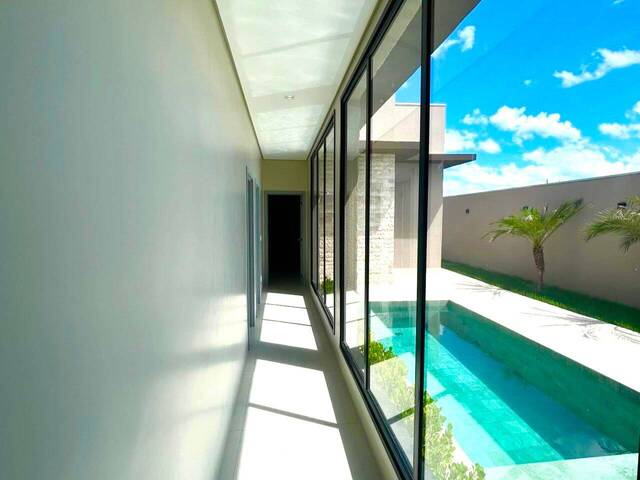 Casa para Venda em Várzea Grande - 5